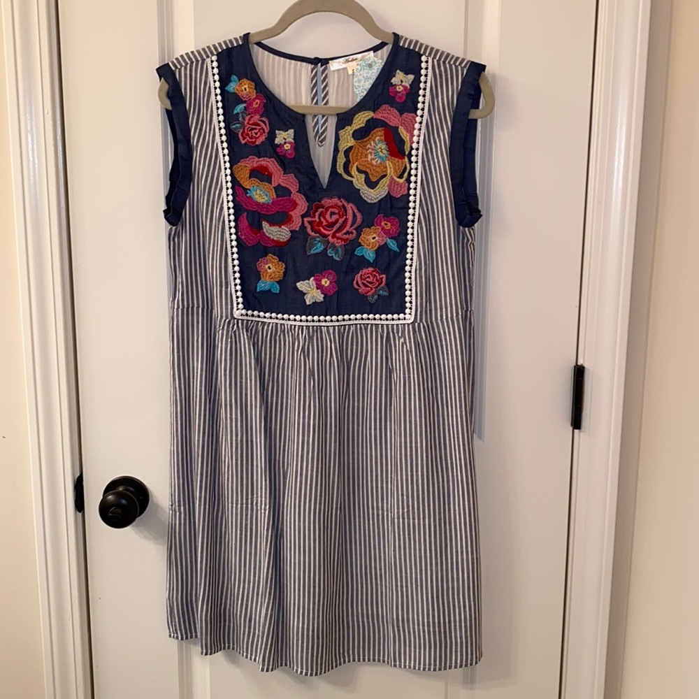 Seersucker Embroidered Sleeveless Dress